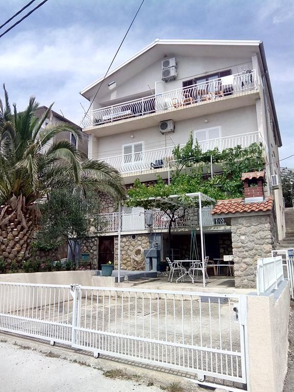 Apartments Ivanka Starigrad Paklenica Dış mekan fotoğraf