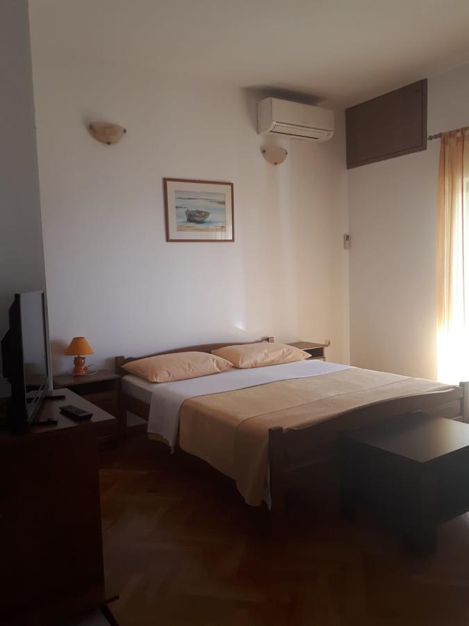 Apartments Ivanka Starigrad Paklenica Dış mekan fotoğraf